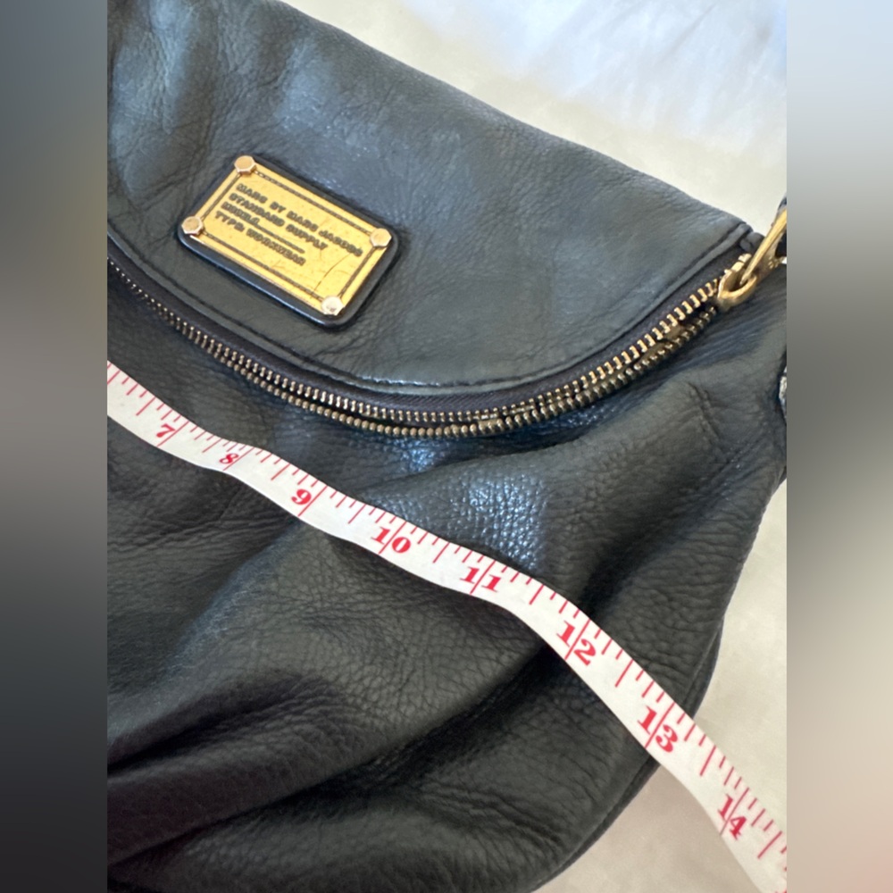 Marc by Marc Jacobs Classic Q Natasha Black Leather Crossbody Bag - Picture 13 of 15